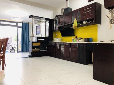 Phòng bếp nhà phố Thủ Đức Nhà phố quận Thủ Đức 80m2, đầy đủ nội thất, hẻm xe hơi.