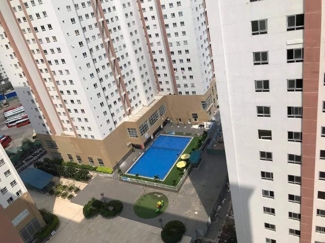 View căn hộ  Căn hộ Topaz City tầng trung, hướng nội khu yên tĩnh.