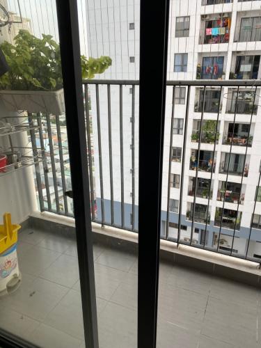 Ban công M-One Nam Sài Gòn, Quận 7 Căn hộ M-One Nam Sài Gòn tầng trung, hướng Tây Nam.