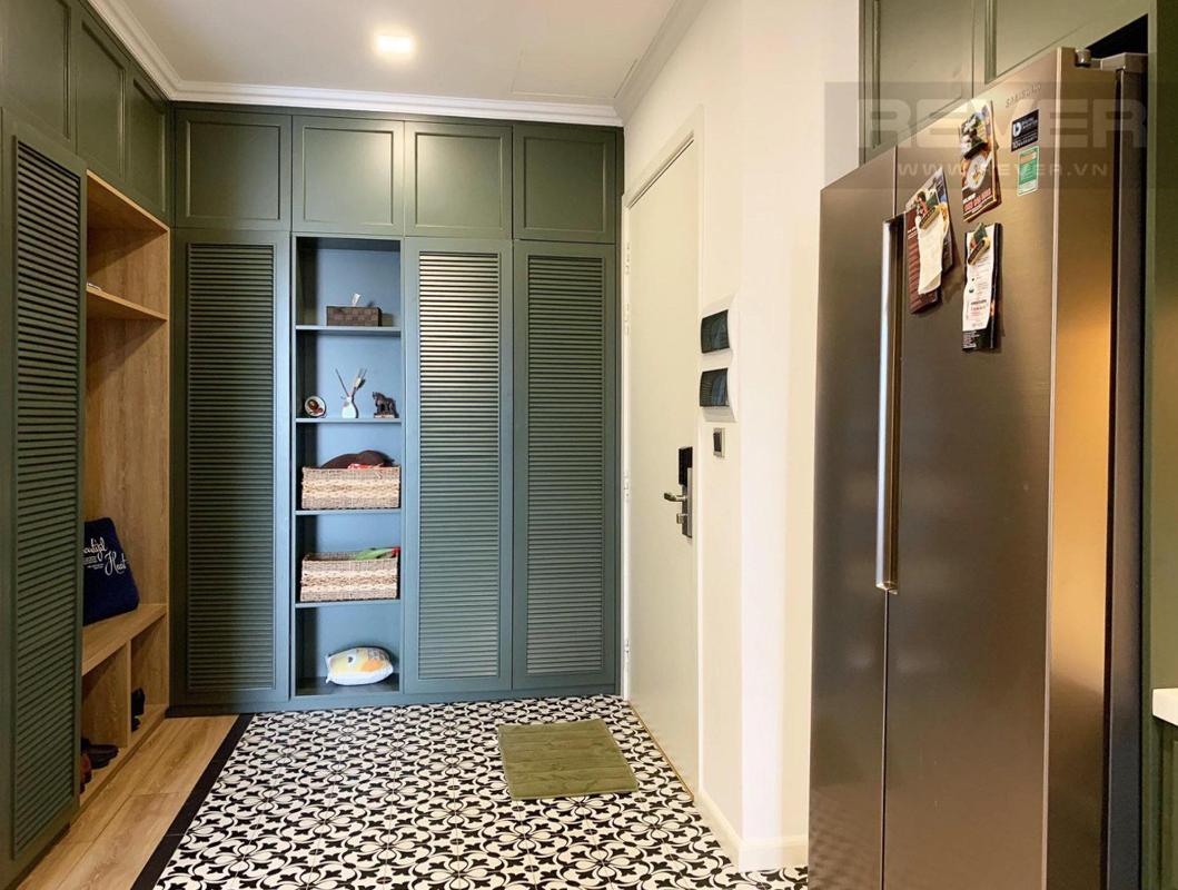 Kệ tủ trang trí Bán căn hộ Vinhomes Central Park 4PN, tháp Park 4, đầy đủ nội thất sang trọng, view sông và công viên mát mẻ