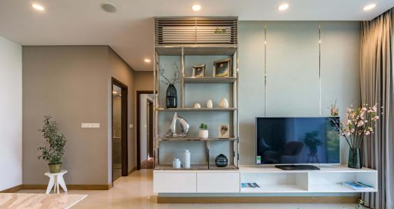 Phòng khách One Verandah  Căn hộ tầng 17 One Verandah, view thành phố và sông.