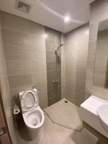 Phòng tắm Vinhomes Grand Park Quận 9 Căn hộ Vinhomes Grand Park tầng 27 view sông thoáng mát.