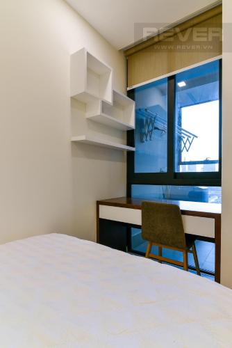 Phòng ngủ căn hộ Vinhomes Golden River Bán hoặc cho thuê officetel Vinhomes Golden River 2PN, diện tích 68m2, đầy đủ nội thất, hướng ban công Tây Nam