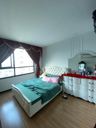 Phòng ngủ     Bán căn hộ The Gold View thuộc tầng trung, 2 phòng ngủ, diện tích 85m2, đầy đủ nội thất.