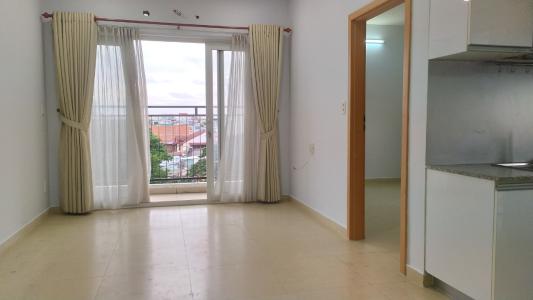 Phòng khách Gia Phát Apartment, Gò Vấp Căn hộ Gia Phát Apartment view thành phố, nội thất cơ bản.