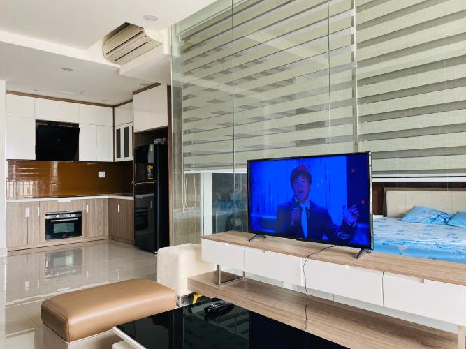 Phòng khách căn hộ Sunrise Riverside Bán căn hộ tầng cao Sunrise Riverside có view hồ bơi nội khu thoáng mát, nội thất đầy đủ, dọn vào ở ngay.