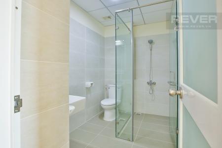 Toilet Căn hộ Flora Fuji tầng trung tháp A, 1 phòng ngủ, view sông