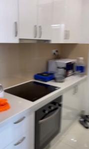 Phòng bếp Saigon Mia, Bình Chánh Căn hộ Saigon Mia tầng trung, nội thất đầy đủ.