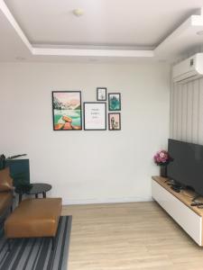 Phòng khách căn hộ Belleza Apartment, Quận 7 Căn hộ Belleza Apartment tầng 10 bàn giao đầy đủ nội thất.