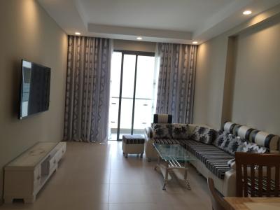 Phòng khách căn hộ The Gold View Căn hộ The Gold View đầy đủ nội thất, view sông mát mẻ trong lành.