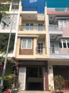 Bán nhà 4 tầng Đường 11, An Phú, Quận 2, DT 67m2, đầy đủ nội thất, hướng Đông thoáng mát