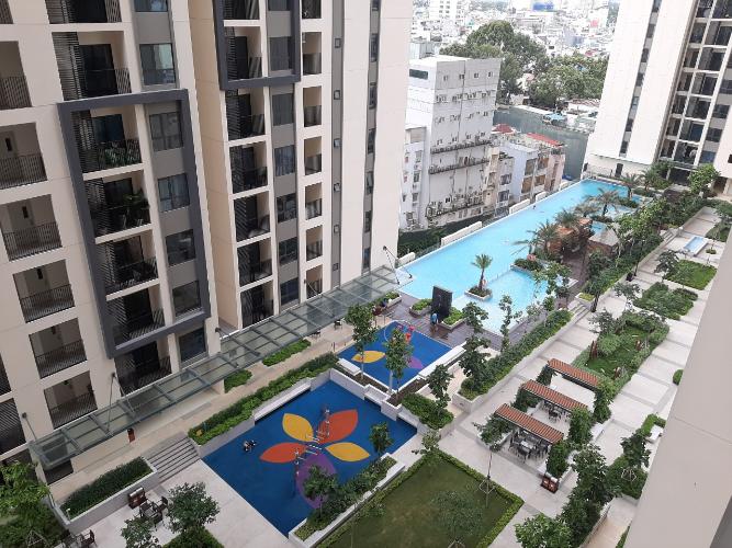 View Hado Centrosa Garden, Quận 10 Căn hộ Hado Centrosa Garden tầng cao, hướng Nam, view nội khu.