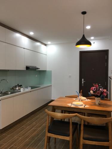 Phòng bếp căn hộ Sunrise Riverside Căn hộ Sunrise Riverside nội thất đầy đủ, view nội khu.