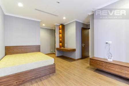 Phòng Ngủ 2 Căn hộ Vinhomes Central Park 4 phòng ngủ tầng thấp L1 view công viên