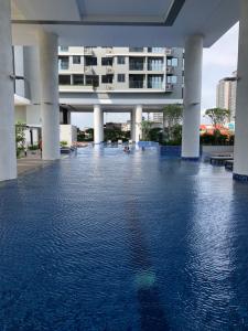 Nội khu One Verandah Quận 2 Căn hộ One Verandah tầng trung, view thành phố mát mẻ.