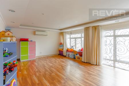 Phòng Ngủ 3 Duplex Phú Hoàng Anh 3 phòng ngủ view hồ bơi