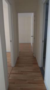 Hành lang City Gate, Quận 8 Căn hộ tầng trung City Gate view nội khu, không nội thất.