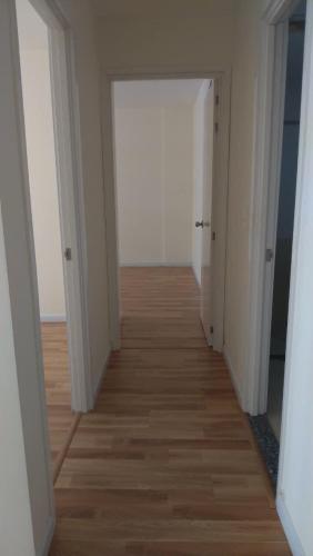 Hành lang City Gate, Quận 8 Căn hộ tầng trung City Gate view nội khu, không nội thất.