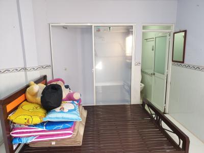 Phòng ngủ nhà phố Bình Thạnh Bán nhà hẻm xe hơi Quốc lộ 13 cách cầu Bình Triệu 200m.