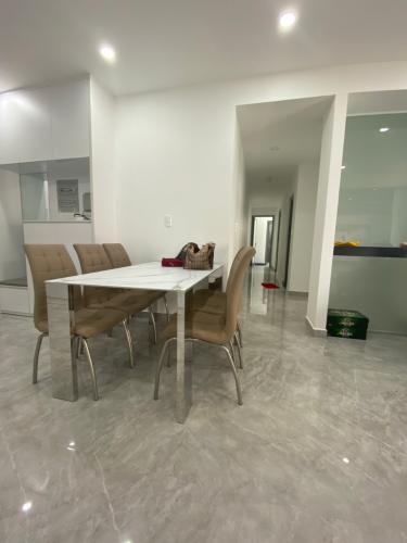 Nội thất Saigon South Residence  Căn hộ Saigon South Residence tầng cao, đầy đủ nội thất, 3 phòng ngủ.