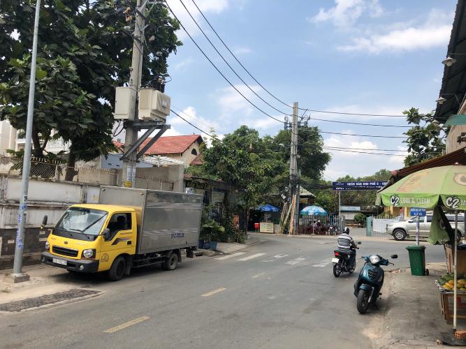 Đường vào Cho thuê mặt bằng kinh doanh đường Quốc Hương phường Thảo Điền quận 2, diện tích đất 200m2