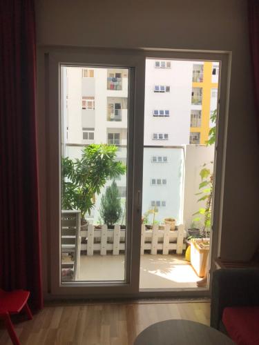 ban công căn hộ city gate Căn hộ City Gate view đại lộ, nội thất đầy đủ tiện nghi.