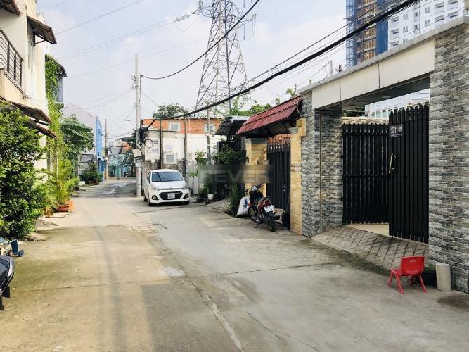 Hẻm nhà phố Thủ Đức Nhà phố quận Thủ Đức 80m2, đầy đủ nội thất, hẻm xe hơi.