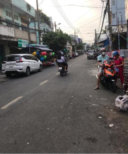 đường xe tải đậu trước nhà Nhà phố mặt tiền đường Nguyễn Đình Chi, sổ hồng đầy đủ