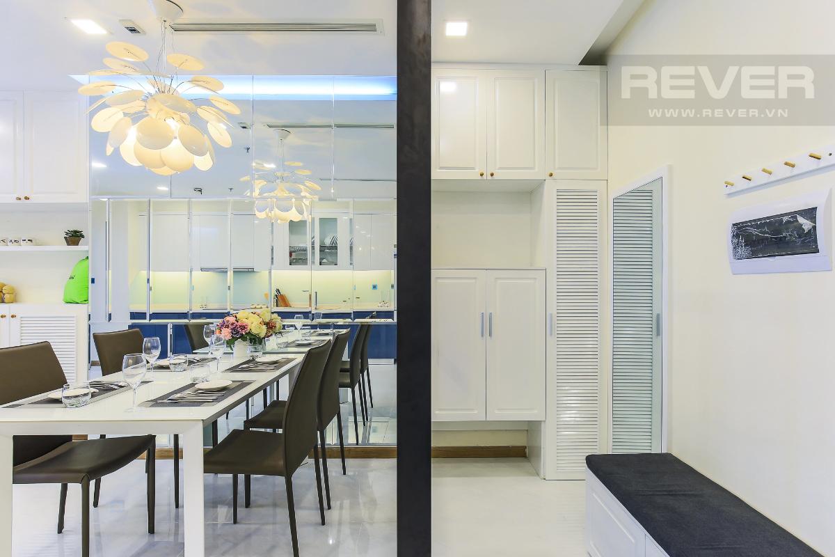 e7ac5105a45842061b49 Cho thuê căn hộ Vinhomes Central Park 2 phòng ngủ, tháp Park 4, đầy đủ nội thất, hướng Tây