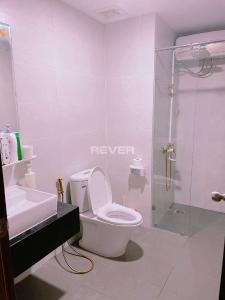 Phòng tắm căn hộ Mizuki Park Căn hộ Mizuki Park hướng Nam nội thất cơ bản, thiết kế hiện đại.