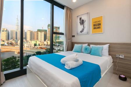 Phòng ngủ Vinhomes Golden River Quận 1 Căn hộ Vinhomes Golden River đầy đủ nội thất, hướng Đông Bắc.