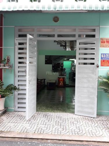 Nhà phố Lâm Thị Hồ quận 12 Nhà phố hướng Nam hẻm oto, sổ hồng riêng, nội thất cơ bản.