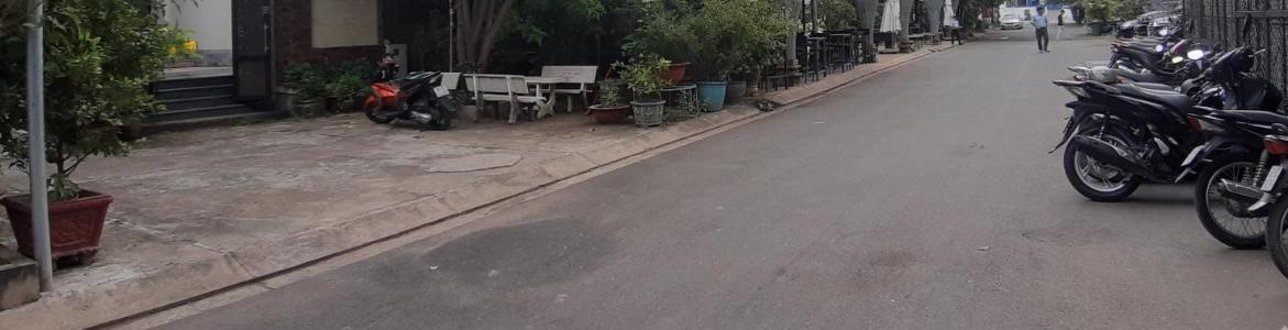 Đường nhà Quận 2 Mặt bằng kinh doanh tầng trệt diện tích 200m2, sát mặt tiền Trần Não.