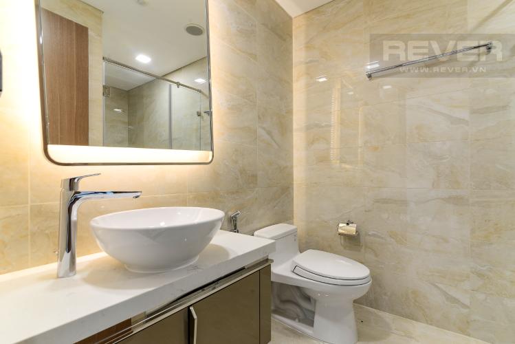 Phòng Tắm 2 Bán hoặc cho thuê căn hộ Vinhomes Central Park 3PN, tháp Landmark 81, view sông và công viên