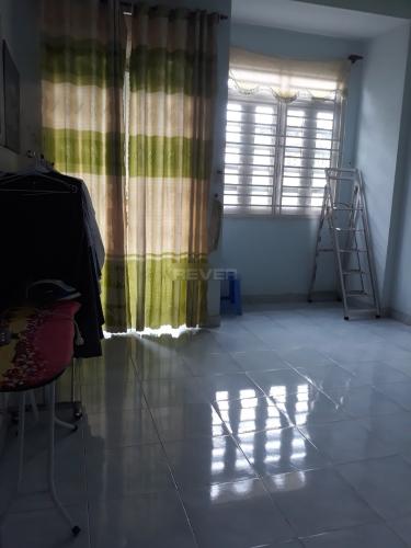 Nhà phố Lâm Thị Hồ quận 12 Nhà phố hướng Nam hẻm oto, sổ hồng riêng, nội thất cơ bản.