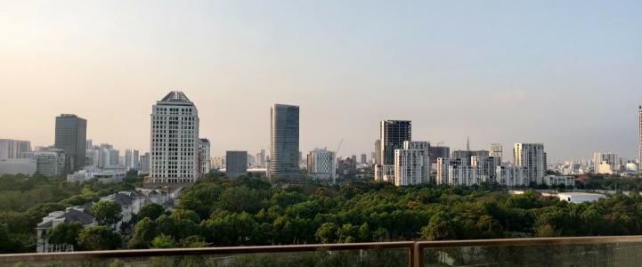 View nhìn ra phía ngoài căn hộ Midtown Căn hộ Phú Mỹ Hưng Midtown nội thất cơ bản, view thành phố.