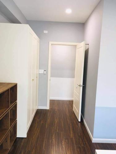 Phòng ngủ căn hộ Saigon South Residence Cho thuê căn hộ tầng cao Saigon South Residence, view hồ bơi nội khu thoáng mát, vị trí giáp Quận 7.