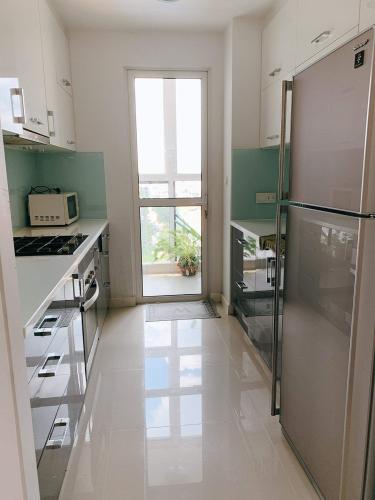 Khu bếp căn hộ Sunrise City Cho thuê căn hộ Sunrise City tầng thấp, diện tích 94.7m2 - 2 phòng ngủ