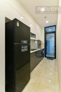 Phòng bếp căn hộ Vinhomes Golden River Bán hoặc cho thuê officetel Vinhomes Golden River 2PN, diện tích 68m2, đầy đủ nội thất, hướng ban công Tây Nam
