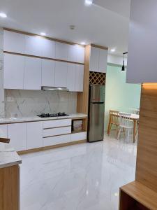Bếp Căn hộ SAIGON SOUTH RESIDENCE Cho thuê căn hộ Saigon South Residence 2PN, tầng 14, DT 71m2, đầy đủ nội thất