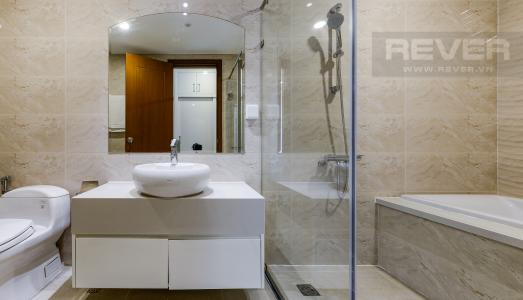 Phòng tắm 1 Căn hộ Vinhomes Central Park tầng trung, tòa Landmark 6, 4 phòng ngủ, full nội thất