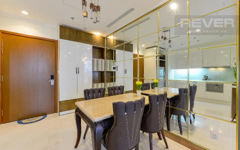 Phòng Ăn Căn hộ Vinhomes Central Park tầng cao tháp Central 3 nhìn về khu vực Bình Thạnh