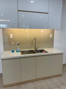 bếp căn hộ Saigon South Residence Cho thuê căn hộ tầng cao Saigon South Residence nội thất đầy đủ.