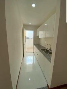 Phòng bếp Diamond Riverside, Quận 8 Căn hộ Diamond Riverside tầng trung, hướng công viên ven sông.