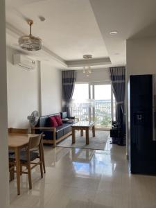 Phòng khách Moonlight Boulevard, Bình Tân Căn hộ Moonlight Boulevard tầng cao, hướng Nam view thành phố.