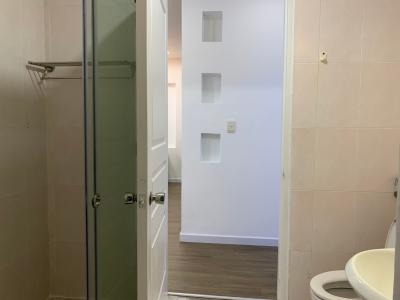 Phòng tắm Sky Garden, Quận 7 Căn hộ Sky Garden đầy đủ nội thất, view nhà phố thoáng mát.