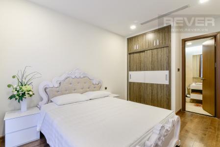 Phòng Ngủ 1 Căn hộ Vinhomes Central Park 2 phòng ngủ, tầng trung P2, nội thất đầy đủ