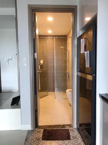 toilet căn hộ LEXINGTON RESIDENCE Bán căn hộ Lexington Residence 1PN, tầng 9, đầy đủ nội thất, ban công Đông Nam