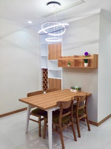 Bàn ăn căn hộ Vinhomes Central Park Cho thuê căn hộ 2 phòng ngủ Vinhomes Central Park, diện tích 87m2, thiết kế hiện đại, đầy đủ nội thất.