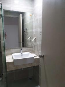 Phòng tắm Jamona Heights Quận 7 Căn góc Jamona Heights tầng thấp, đầy đủ nội thất.